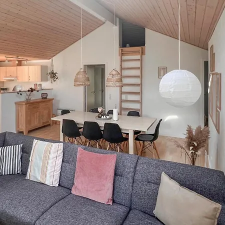 度假居 Lovely Home In Orsted With Sauna