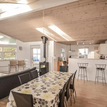 度假居 Lovely Home In Orsted With Sauna