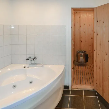 Three-bedroom In Holiday home Orsted (Midtjylland)